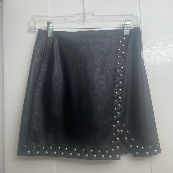 Studded Vegan Leather skirt - Picture 4 of 8